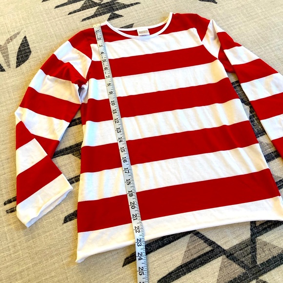 Where’s Waldo Shirt - Picture 2 of 6